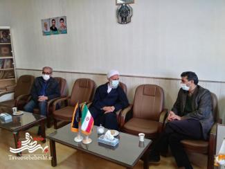 بازدید امام جمعه آران و بیدگل از کمیته امداد امام خمینی (ره)