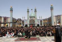 اقامه نماز ظهر عاشورا در حرم مطهر حضرت هلال بن علی(ع) +گزارش تصویری