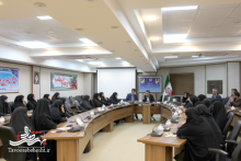 ۳۲بانوی فعال شهرستان آران و بیدگل تجلیل شدند