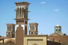 بهره‌برداری صحیح و سالم صنعت گردشگری همراه با الهام از قرآن و ارزش‌های اسلامی 