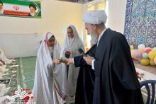 حضور امام جمعه آران و بیدگل در جمع دانش آموزان دبستان دخترانه شهید مدرس
