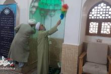 غبارروبی نمادین در مسجد تاریخی امام حسین(ع) بازار آران و بیدگل