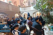 خوش و بش در سرای چراغان