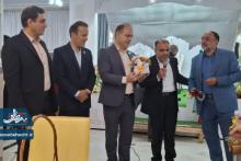 با حضور خانواده معظم شهدا؛  از معلمان دبیرستان نمونه دولتی برادران شهید جندقیان تجلیل شد