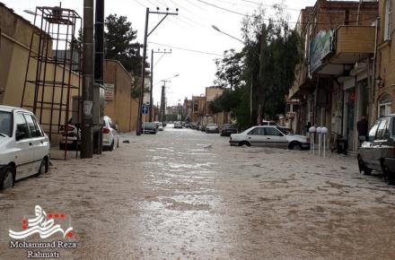 بارش شدید باران و وقوع سیلاب در کاشان+ گزارش تصویری