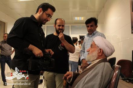 تقدیر امام جماعت مسجد امام زمان(عج) عباس آباد شهرستان آران و بیدگل از گروه مستند ساز "بچه های مسجد" + گزارش تصویری