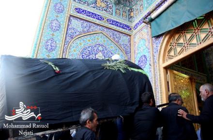 وداع مردم آران و بیدگل با پرچمدار قیام پانزده خرداد 1342