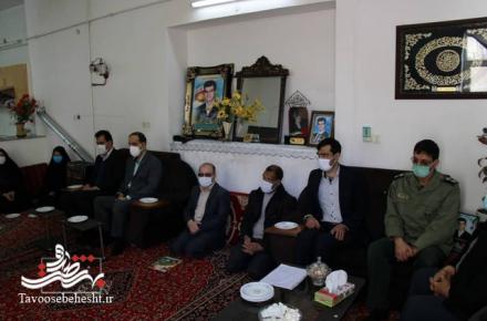 تجلیل از خانواده اولین شهید مدافع سلامت شهرستان آران و بیدگل