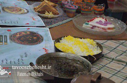 برگزاری جشنواره غذاي ايراني "کی بنو" در مدرسه علميه حضرت زينب(س) آران و بیدگل