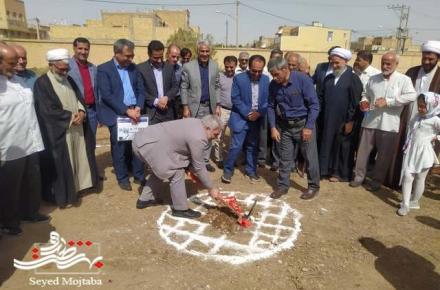 کلنگ آغاز ساخت آموزشگاه شهید اصغر حیدری مقدم در آران و بیدگل به زمین زده شد