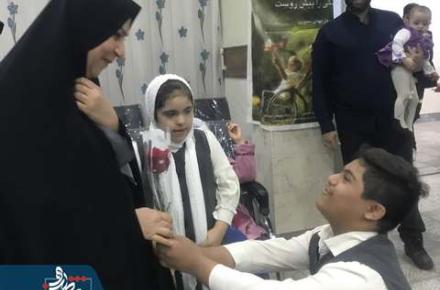 تقدیر هلال منیر از مادران 