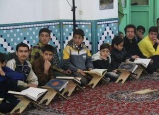 نوجوان‌ترین حافظ کل قرآن آران وبیدگل