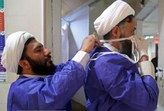 فعالیت جهادی ۱۰۰ طلبه و روحانی آران و بیدگلی در خط مقدم مبارزه با کرونا