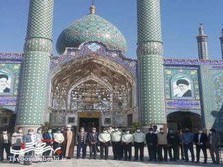 حضور نیروهای نظامی و اعضا اداره ورزش و جوانان در گلزارهای شهدای آران و بیدگل