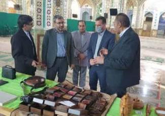 نمایشگاه صنایع‌دستی هنرمندان بسیجی شمال استان اصفهان در حرم هلال بن علی(ع)