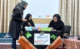 ایستگاه رایگان کنترل فشار خون و قند در آران و بیدگل برپا شد