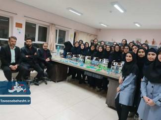 پیوند علم و سرگرمی با دستان توانمند دانش آموزان آران و بیدگلی 